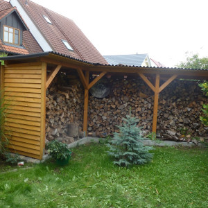 Helmes Gartenbau - Gartenhaus und Carports