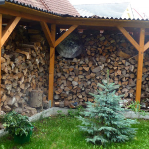 Helmes Gartenbau - Gartenhaus und Carports