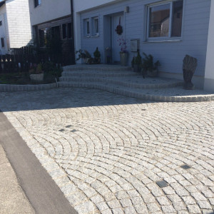 Helmes Gartenbau - Pflasterarbeiten und Wege