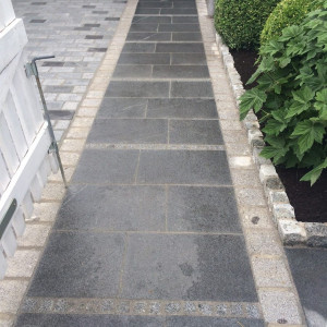 Helmes Gartenbau - Pflasterarbeiten und Wege
