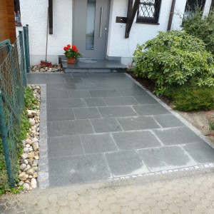 Helmes Gartenbau - Pflasterarbeiten und Wege