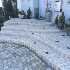 Helmes Gartenbau - Podeste und Treppen