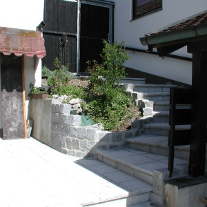 Helmes Gartenbau - Podeste und Treppen