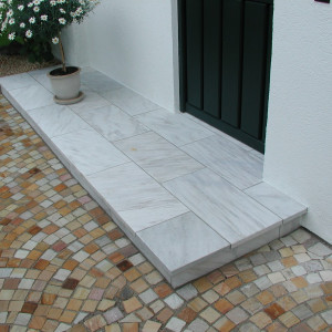 Helmes Gartenbau - Podeste und Treppen