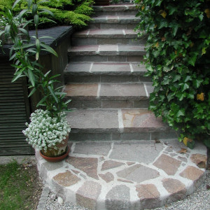 Helmes Gartenbau - Podeste und Treppen